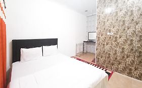 Lancar Homestay Syariah Near Bns Mitra Reddoorz